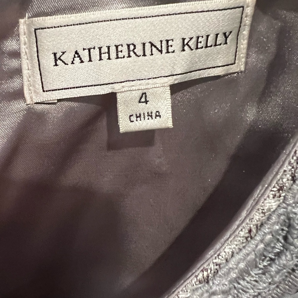 Katherine Kelly Gray Lace Cap Sleeve Sheath Dress Size 4 NWOT - Picture 3 of 4